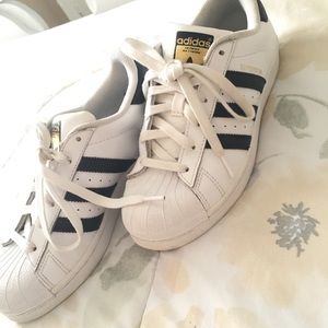 Adidas Superstar